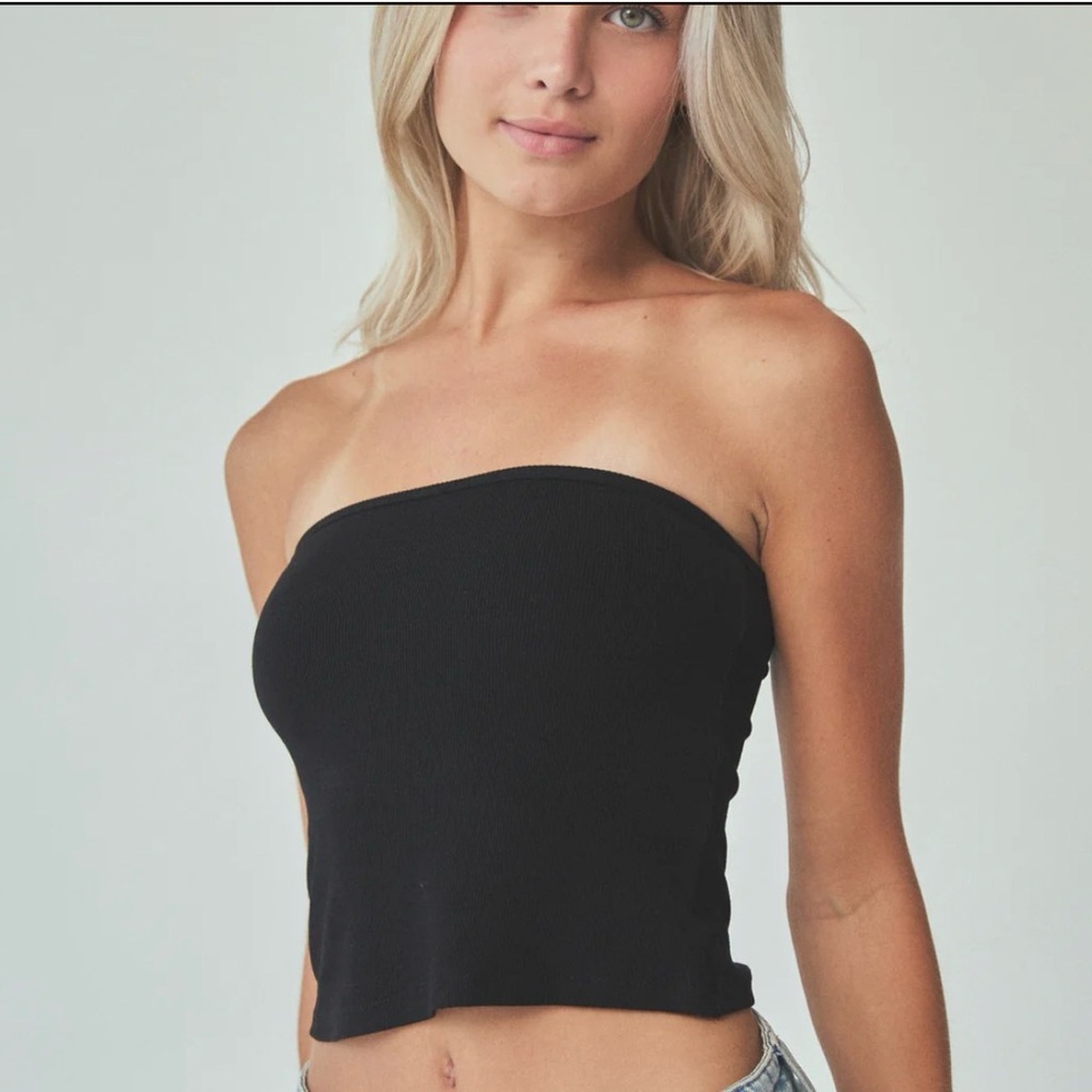 Klassy Black ribbed Tube Top